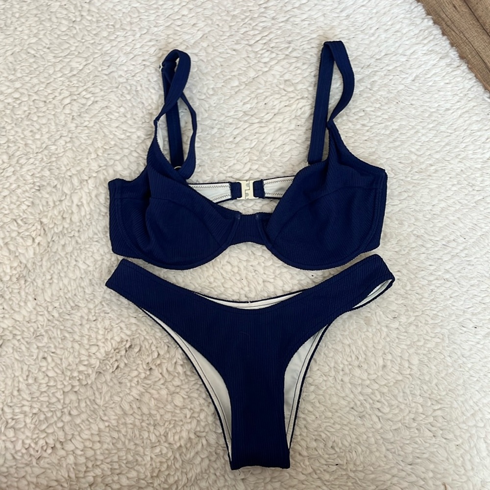 Zulu & Zephyr Bikini Size 12